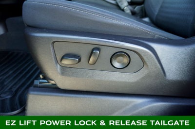 2025 Chevrolet Silverado 1500 LT 12.3" Multicolor Reconfigurable Digital Display &