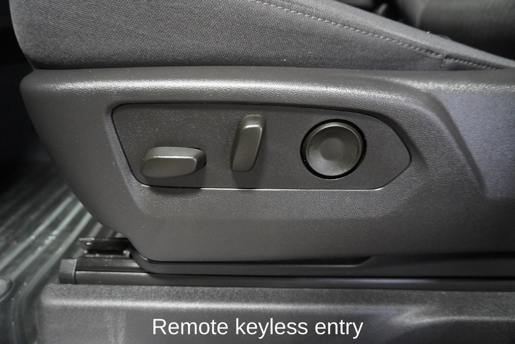 2025 Chevrolet Silverado 1500 LT Navigation System & Apple CarPlay/Android Auto