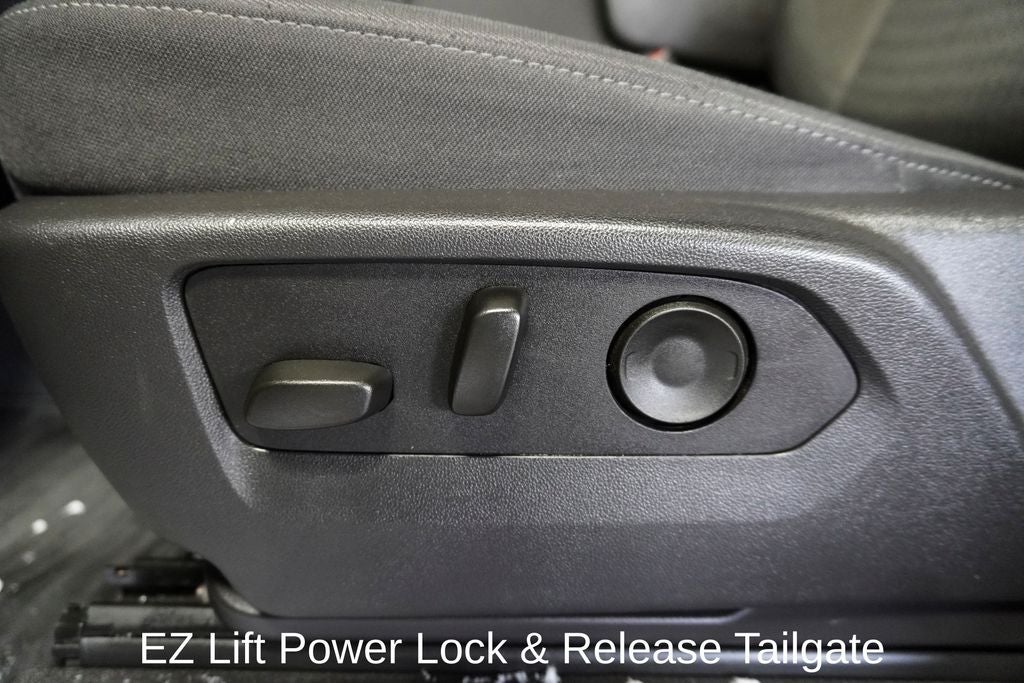 2025 Chevrolet Silverado 1500 LT Navigation System & 12.3" Multicolor Reconfigurabl