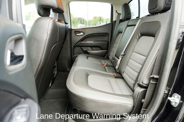 2022 GMC Canyon AT4 w/Leather Exterior Parking Camera Rear & Apple CarPlay/Andro