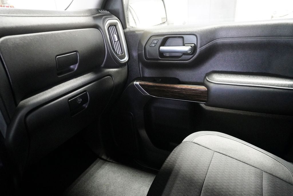 2021 GMC Sierra 1500 SLE X31 Off-Road Package & Apple CarPlay/Android Auto