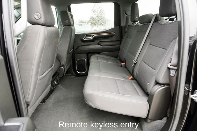 2023 GMC Sierra 1500 SLE Navigation System & HD Rear Vision Camera