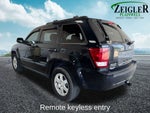 2009 Jeep Grand Cherokee Laredo Alloy wheels