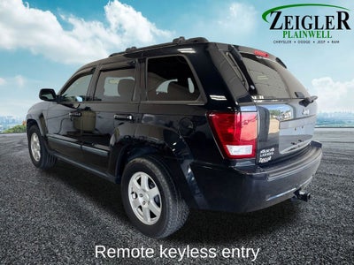 2009 Jeep Grand Cherokee Laredo Alloy wheels