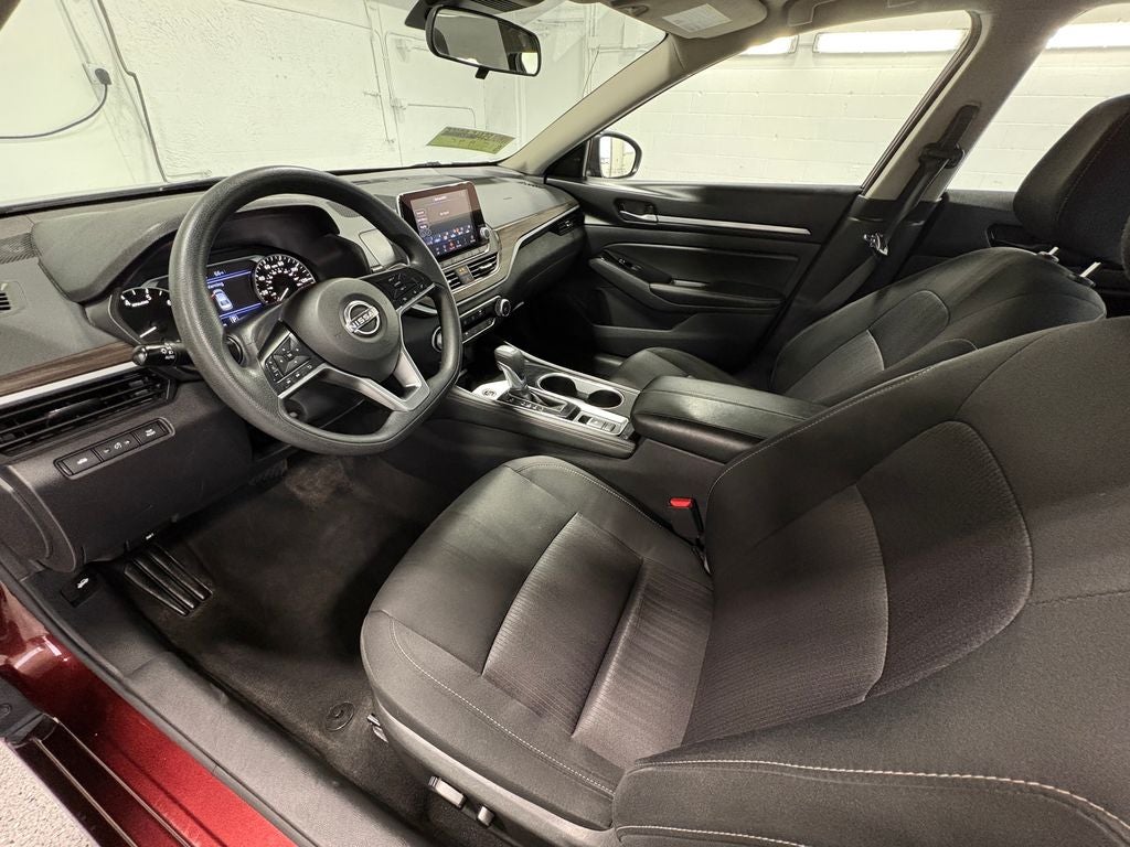 2023 Nissan Altima 2.5 SV Apple Car Play