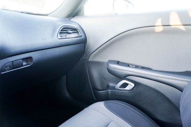 2016 Dodge Challenger SXT Integrated Voice Command w/Bluetooth