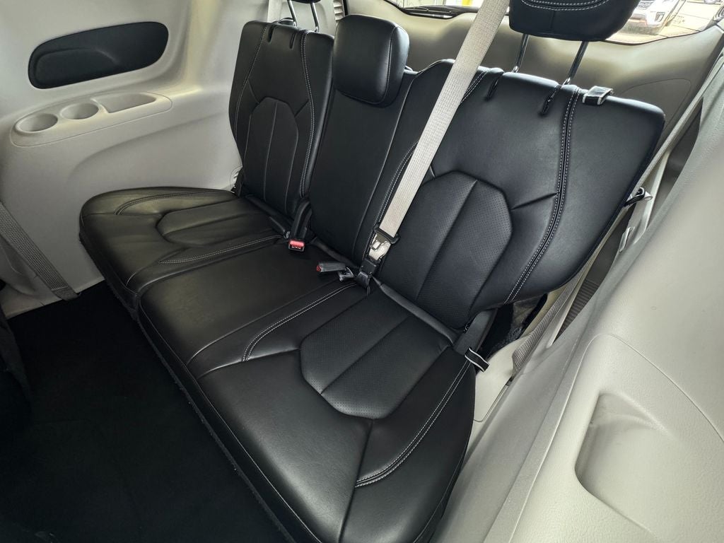 2024 Chrysler Pacifica Touring L Radio: Uconnect 5 w/10.1" Display