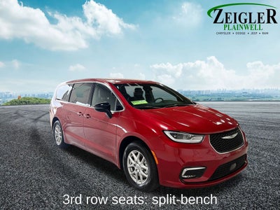 2025 Chrysler Pacifica Select Radio: Uconnect 5 with 10.1" Display