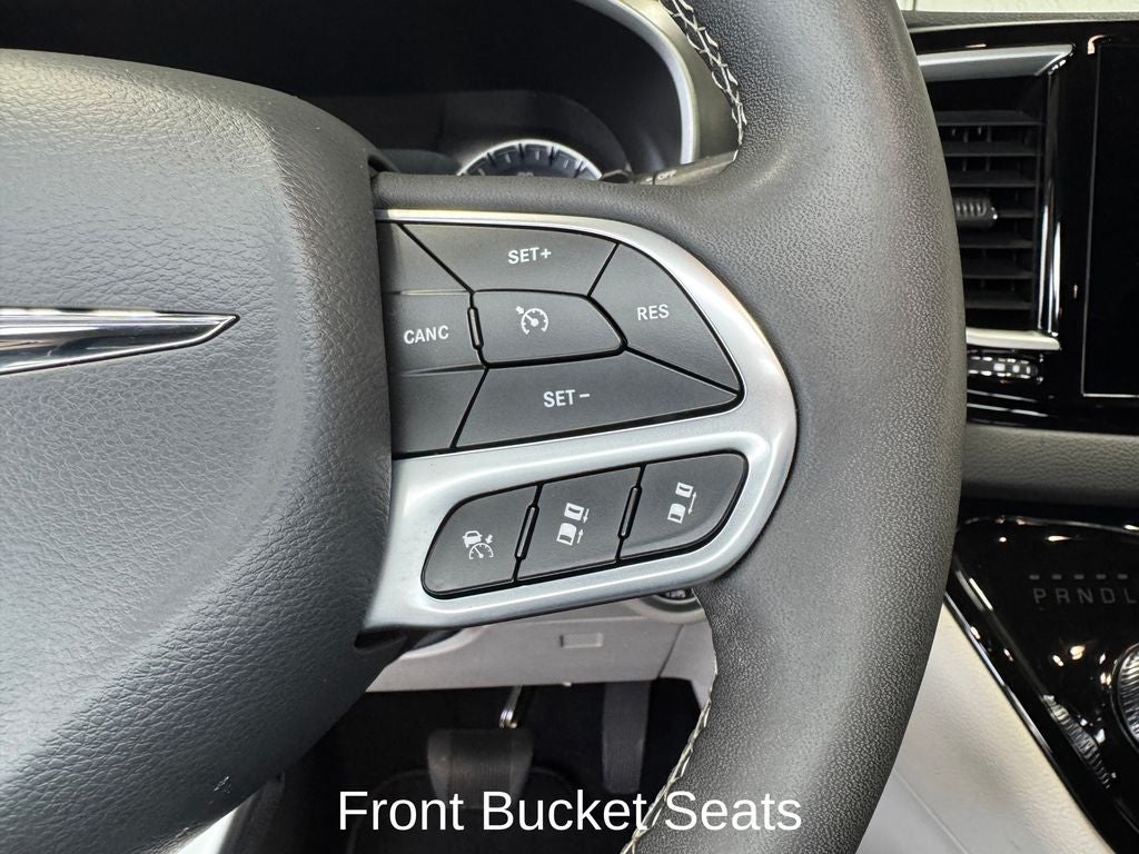2023 Chrysler Pacifica Touring L Radio: Uconnect 5 w/10.1" Display