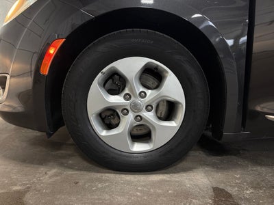 2017 Chrysler Pacifica Touring L Plus