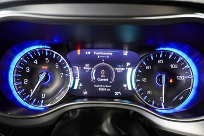 2023 Chrysler Pacifica Touring Apple CarPlay/Android Auto