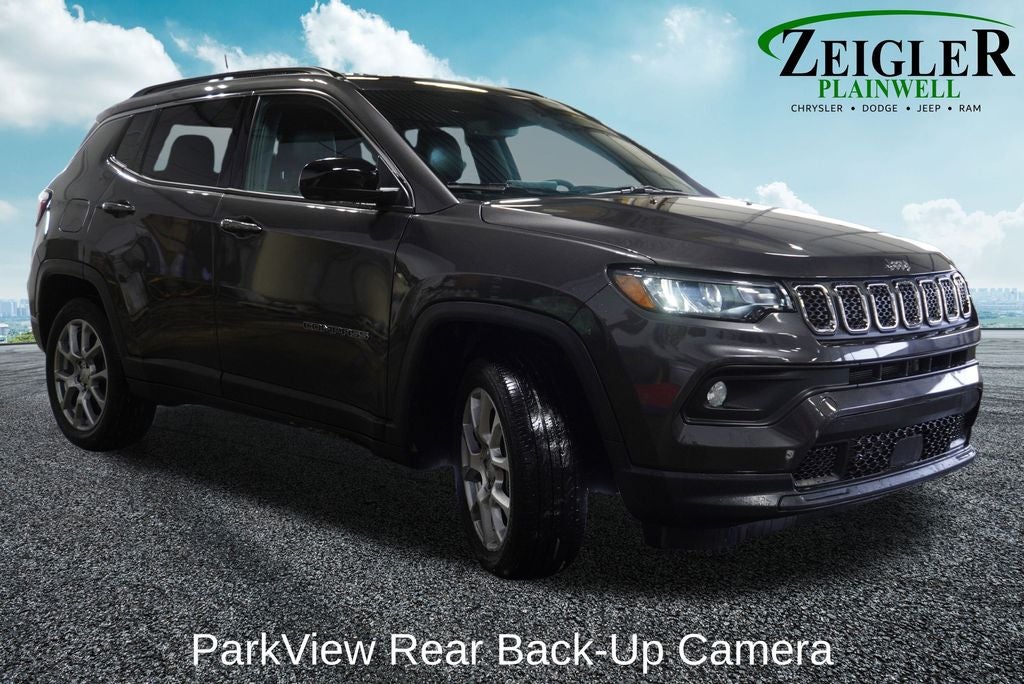 2023 Jeep Compass Latitude Lux Apple CarPlay/Android Auto