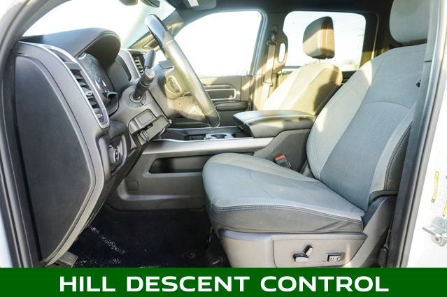 2024 RAM 2500 Big Horn Integrated Voice Command w/Bluetooth & Rear Back-U