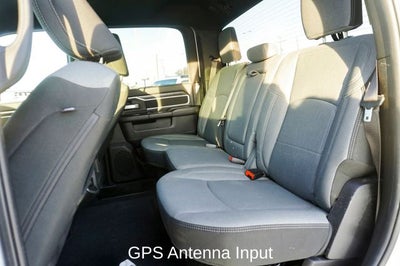 2024 RAM 2500 Big Horn Integrated Voice Command w/Bluetooth & Rear Back-U