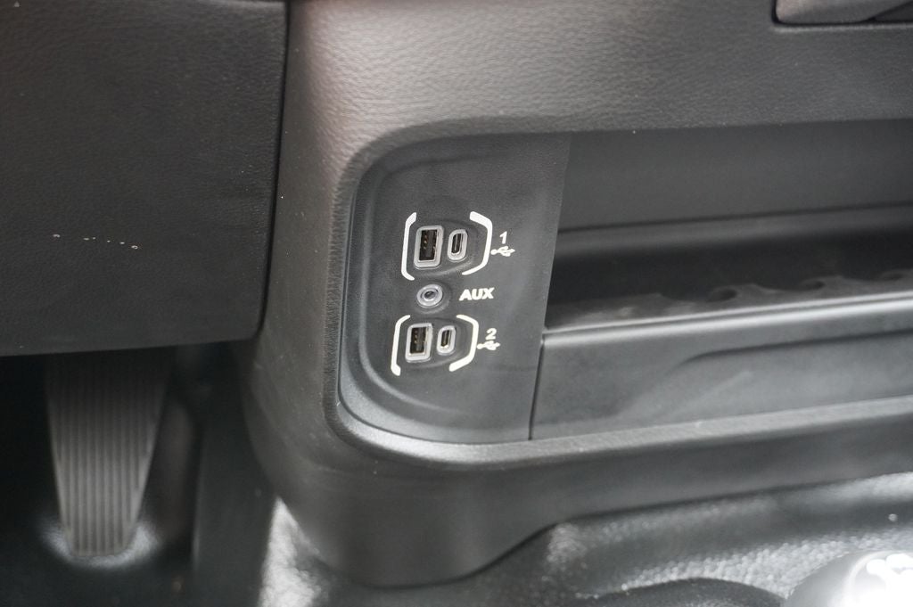 2023 RAM 3500 Tradesman Navigation System & ParkView Rear Back-Up Camera