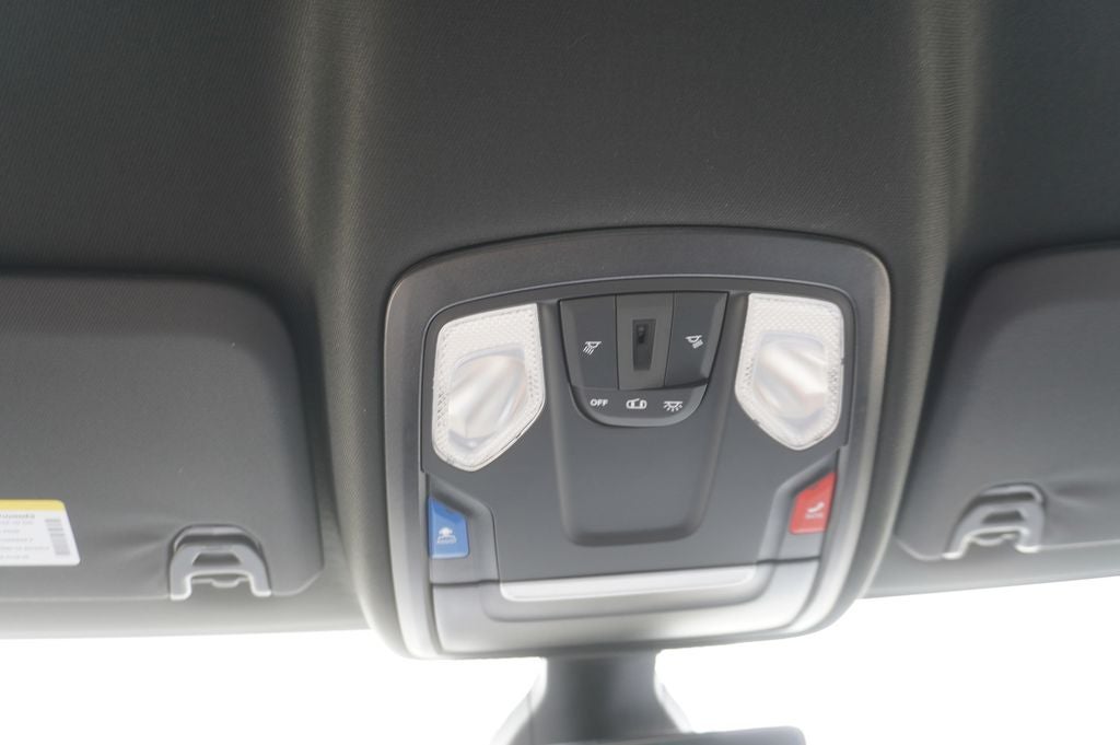 2023 RAM 3500 Tradesman 8.4" Touchscreen Display & Apple CarPlay