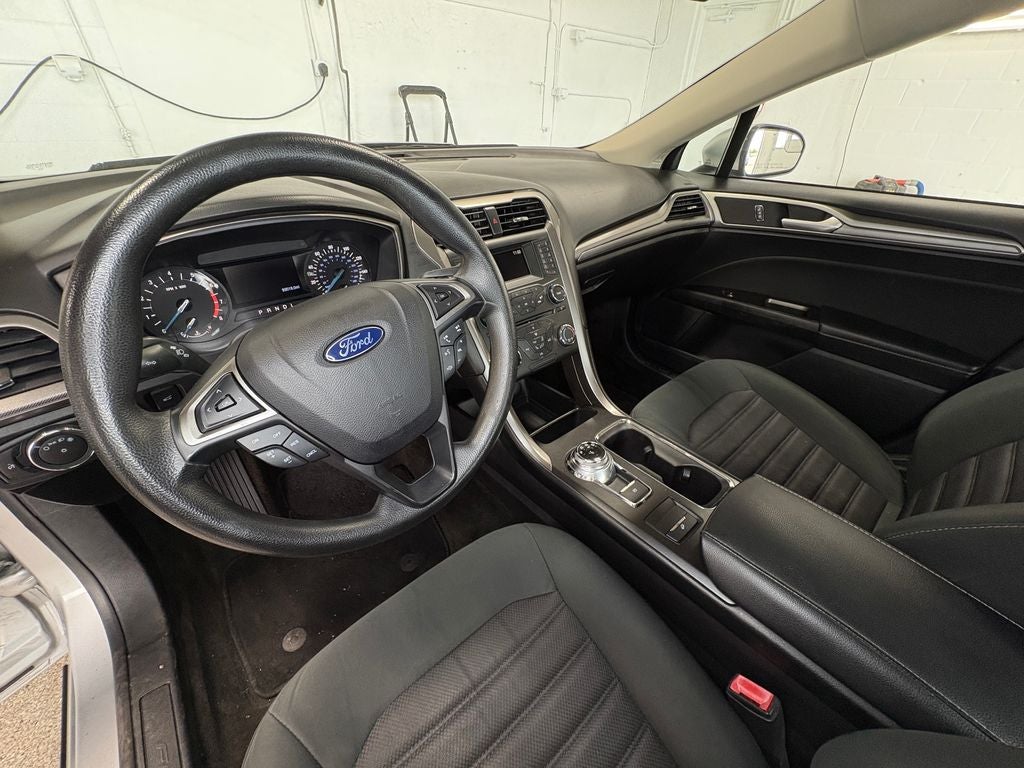 2017 Ford Fusion SE SYNC Communications & Entertainment System