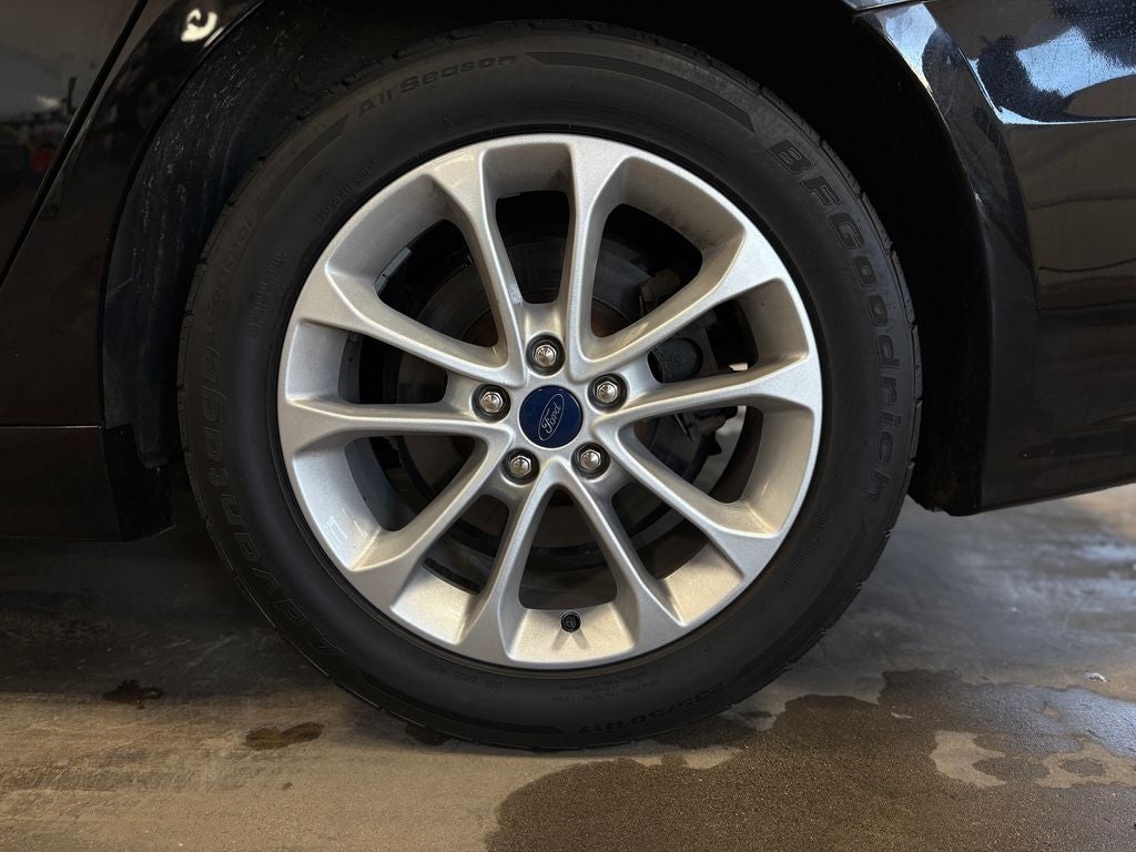 2020 Ford Fusion SE Power Moonroof