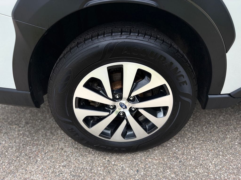 2024 Subaru Outback Premium Alloy wheels