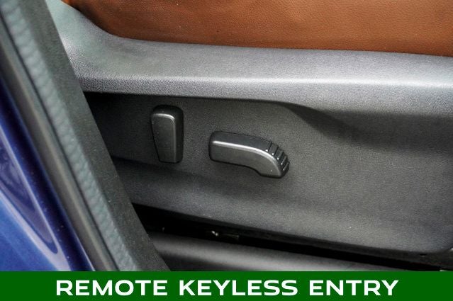 2019 Subaru Ascent Touring Navigation System & Power moonroof