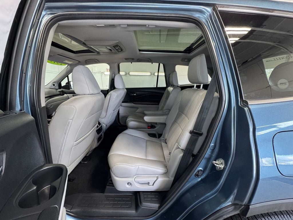 2017 Honda Pilot Elite Power moonroof