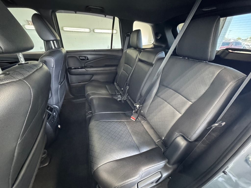 2022 Honda Passport Elite Navigation system: Honda Satellite-Linked Navigati