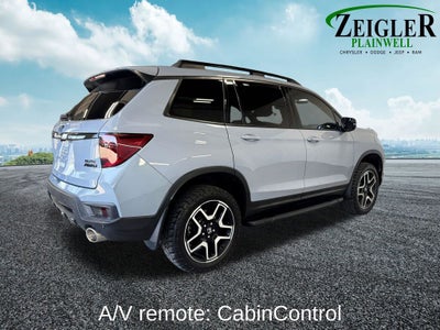 2022 Honda Passport Elite Navigation system: Honda Satellite-Linked Navigati