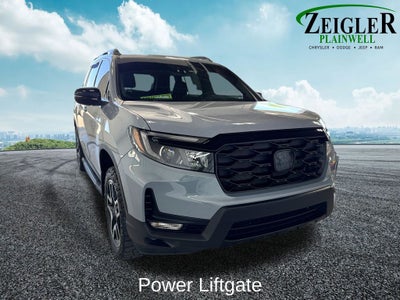 2022 Honda Passport Elite Navigation system: Honda Satellite-Linked Navigati