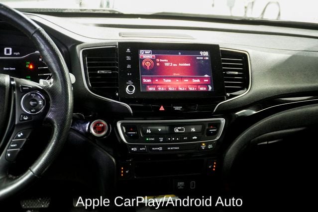2022 Honda Ridgeline Black Edition Power moonroof & Navigation System