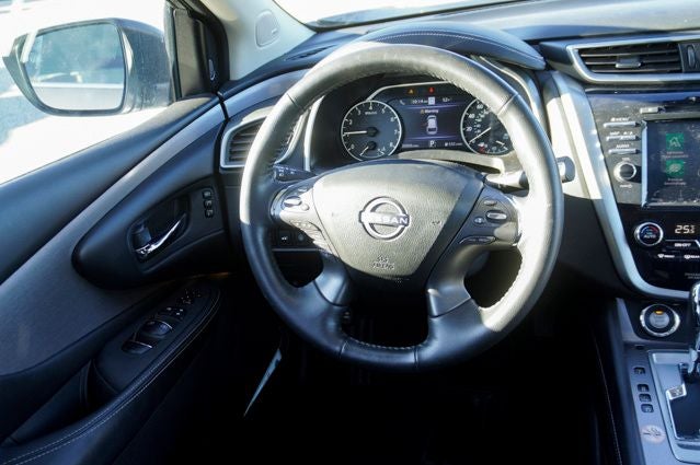 2024 Nissan Murano SL Power moonroof & Navigation System