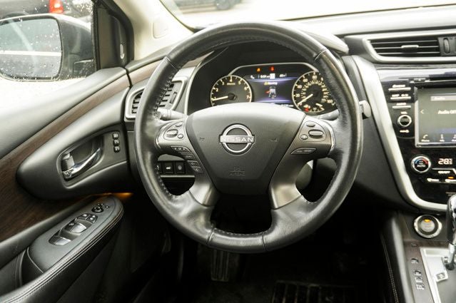 2023 Nissan Murano Platinum Power moonroof & Navigation System