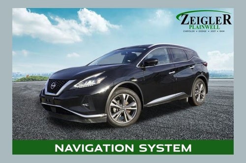 2023 Nissan Murano Platinum Power moonroof & Navigation System