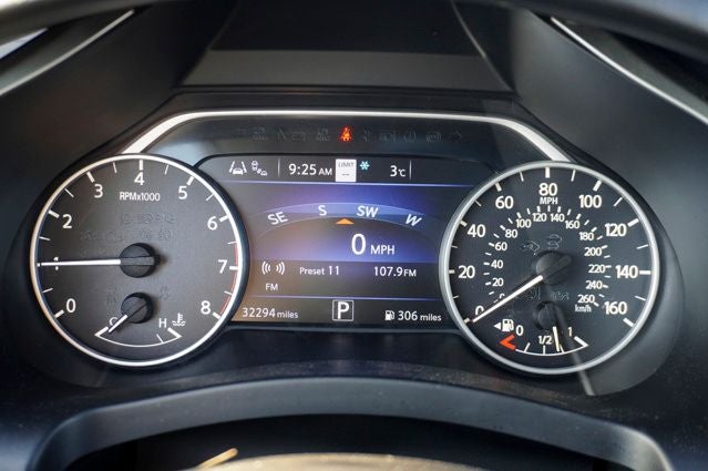 2024 Nissan Murano Platinum Power moonroof & Navigation System