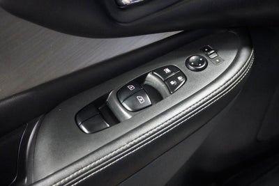 2018 Nissan Murano SV Navigation System & Power Panoramic Moonroof