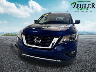 2017 Nissan Pathfinder Platinum
