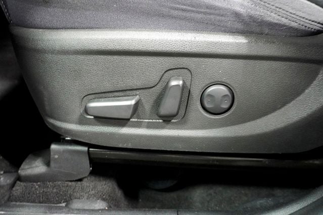 2022 Hyundai Santa Fe SEL Exterior Parking Camera & Apple CarPlay & Android