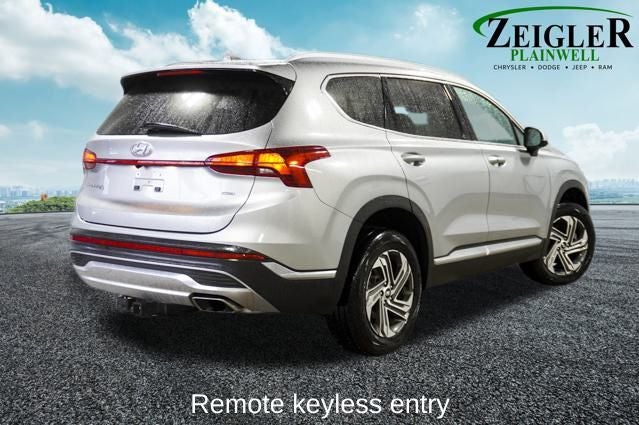 2022 Hyundai Santa Fe SEL Exterior Parking Camera & Apple CarPlay & Android