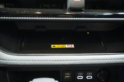 2023 Toyota Highlander XSE Power moonroof & Navigation