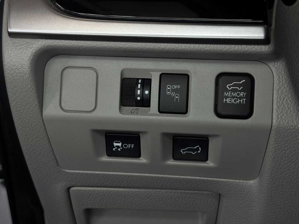 2017 Subaru Forester 2.5i Limited Power moonroof