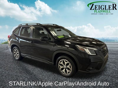 2024 Subaru Forester Premium Power moonroof: Panoramic