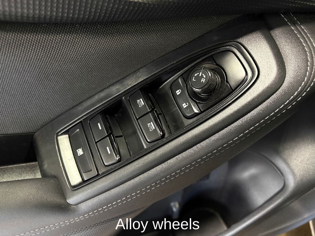 2024 Subaru Forester Premium Power moonroof: Panoramic