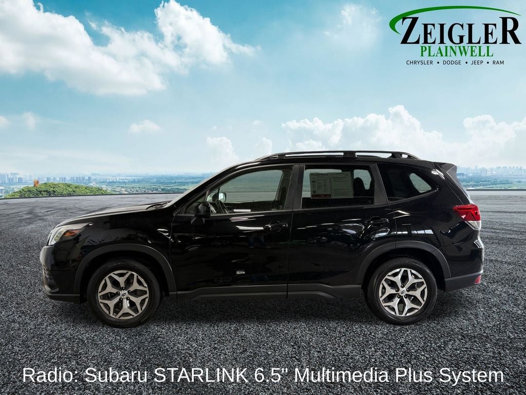 2024 Subaru Forester Premium Power moonroof: Panoramic