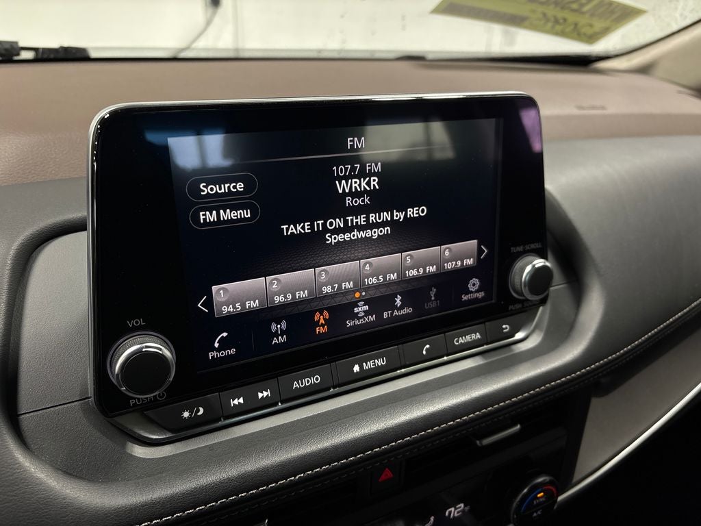2023 Nissan Rogue SV Apple CarPlay & Android Auto