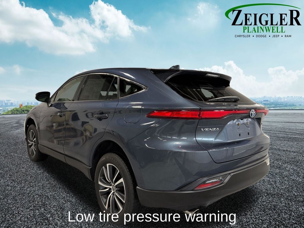 2022 Toyota Venza LE Power Liftgate