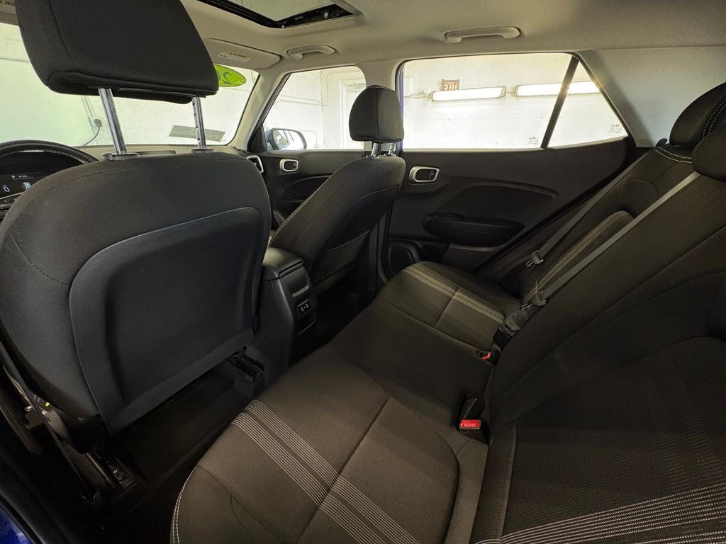 2025 Hyundai Venue SEL Apple CarPlay & Android Auto