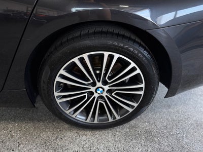 2019 BMW 5 Series 540i xDrive Power moonroof
