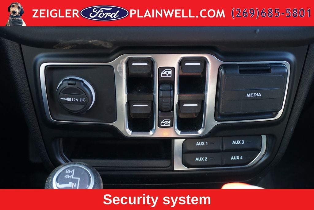 2024 Jeep Wrangler Sahara Hard Top Sky One Touch Power Moonroof Top Tech &