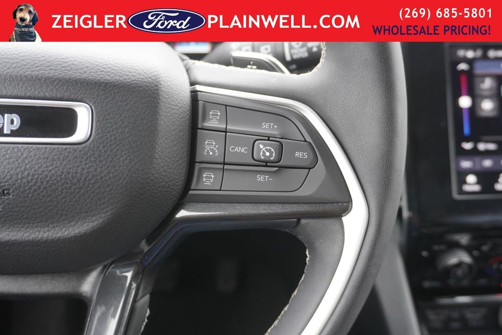 2023 Jeep Grand Cherokee L Laredo L 3rd Row Luxury Tech Pkg Heated Seats & Steering