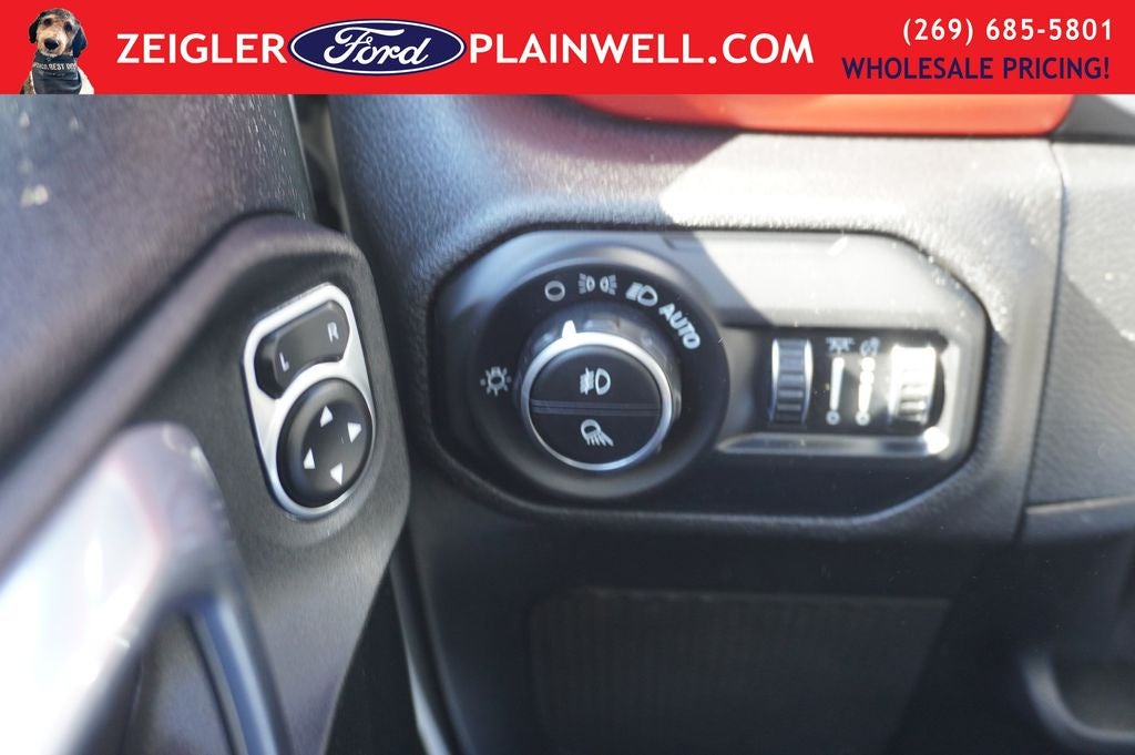 2021 Jeep Gladiator Rubicon 3.6 L V6 Sunrider Top Alpine Audio Rear