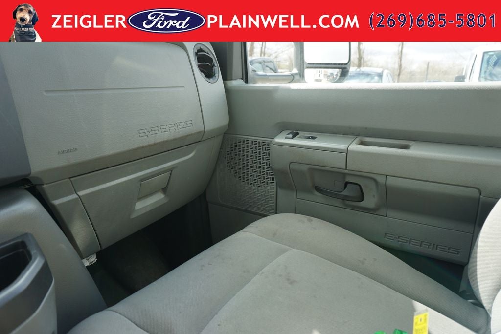 2024 Ford E-450SD Base DRW